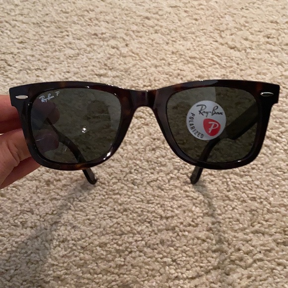Ray Ban Wayfarer sunglasses main image 7